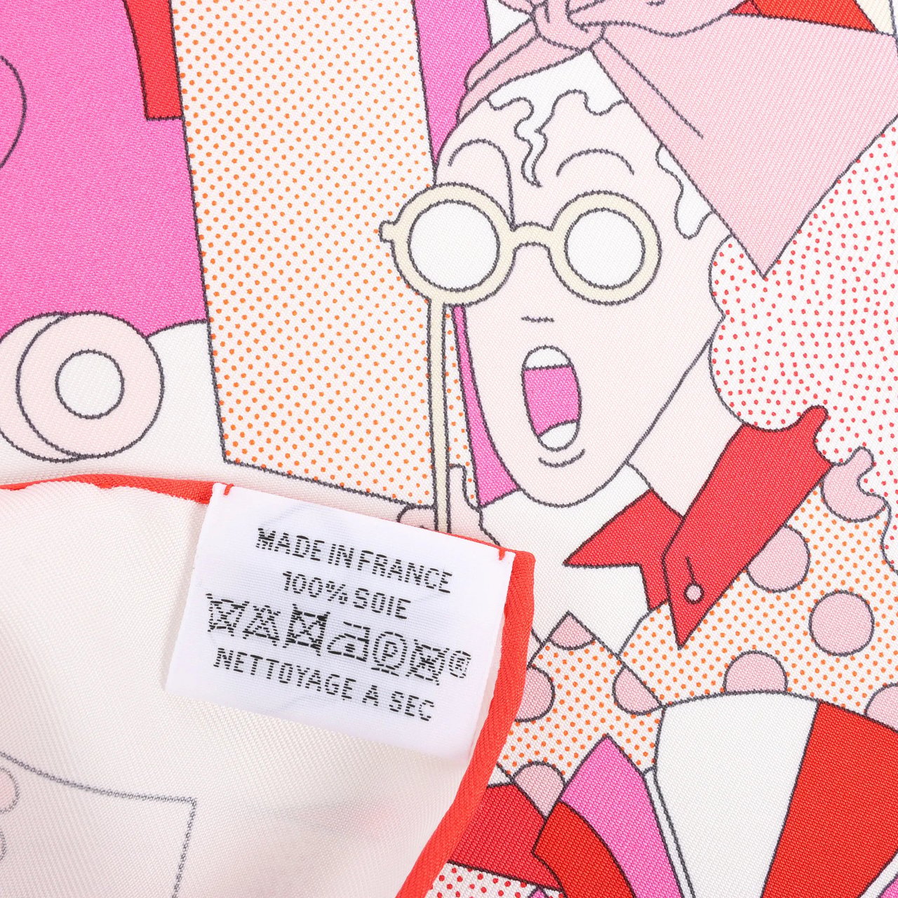 Hermès Carré 90 "CA DECOIFFE" Silk handkerchief in Pink Divers