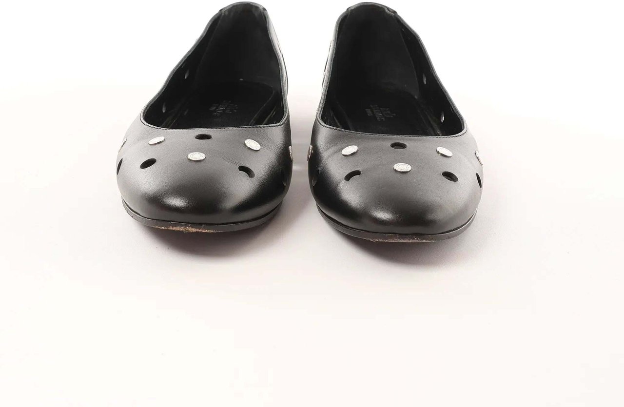 Hermès Serie Button Punching Sack Leather Ballet Flats un Black, Size 39 EU Zwart