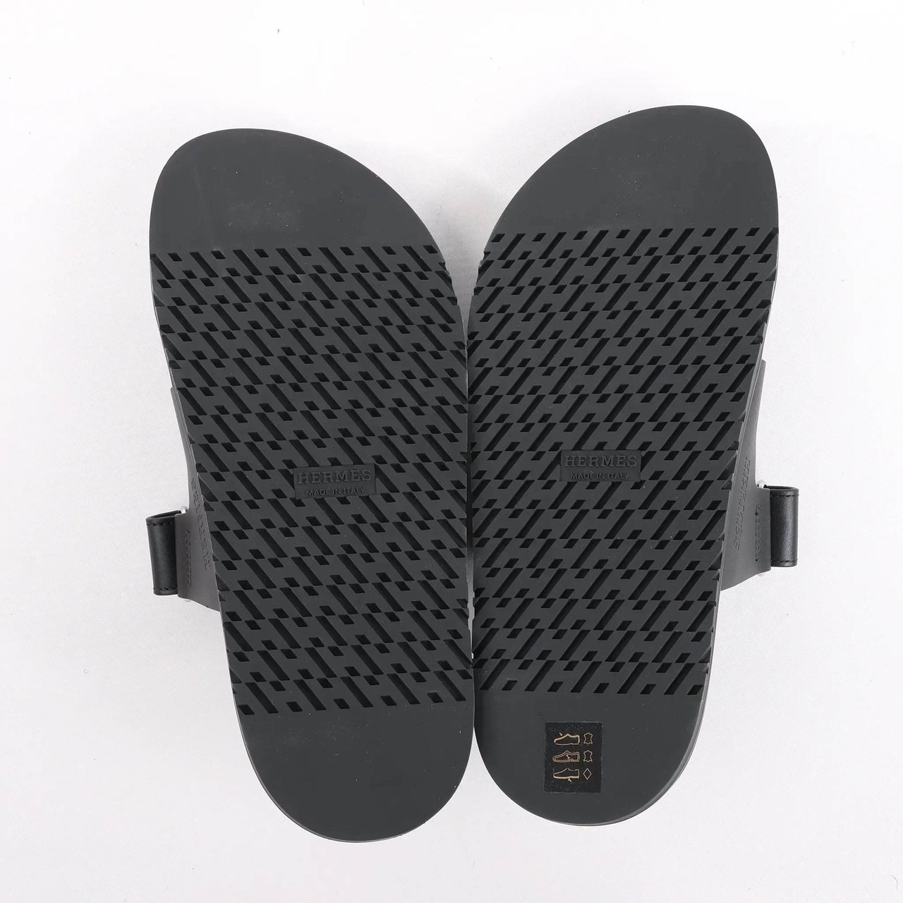 Hermès HERMES Cypre Leather Sandals in Black, Size 38.5 EU Zwart