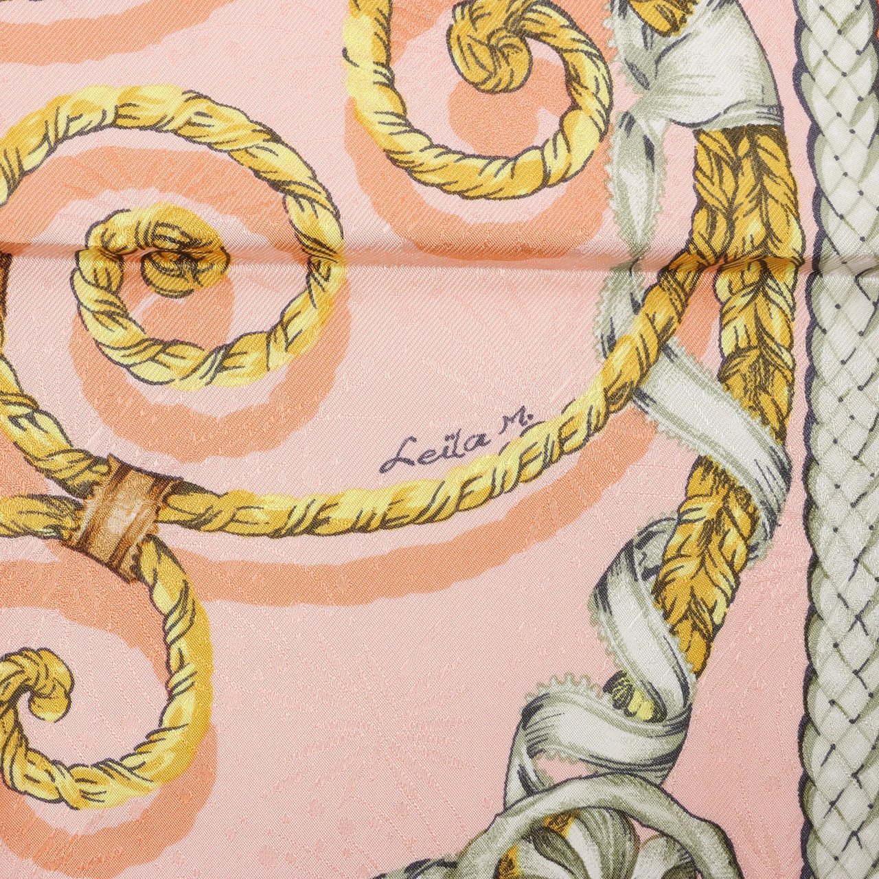 Hermès Carré 90 "JOUVENCE" Silk handkerchief in Orange Oranje