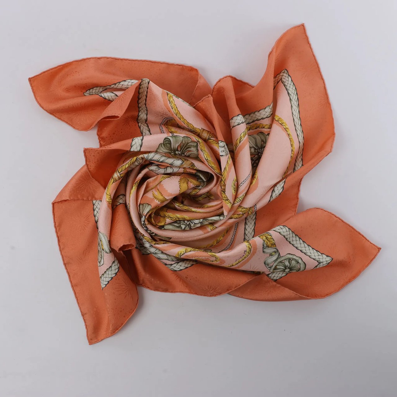 Hermès Carré 90 "JOUVENCE" Silk handkerchief in Orange Oranje
