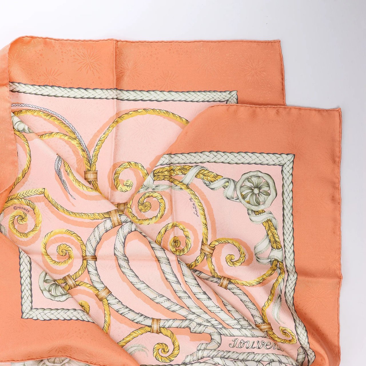 Hermès Carré 90 "JOUVENCE" Silk handkerchief in Orange Oranje
