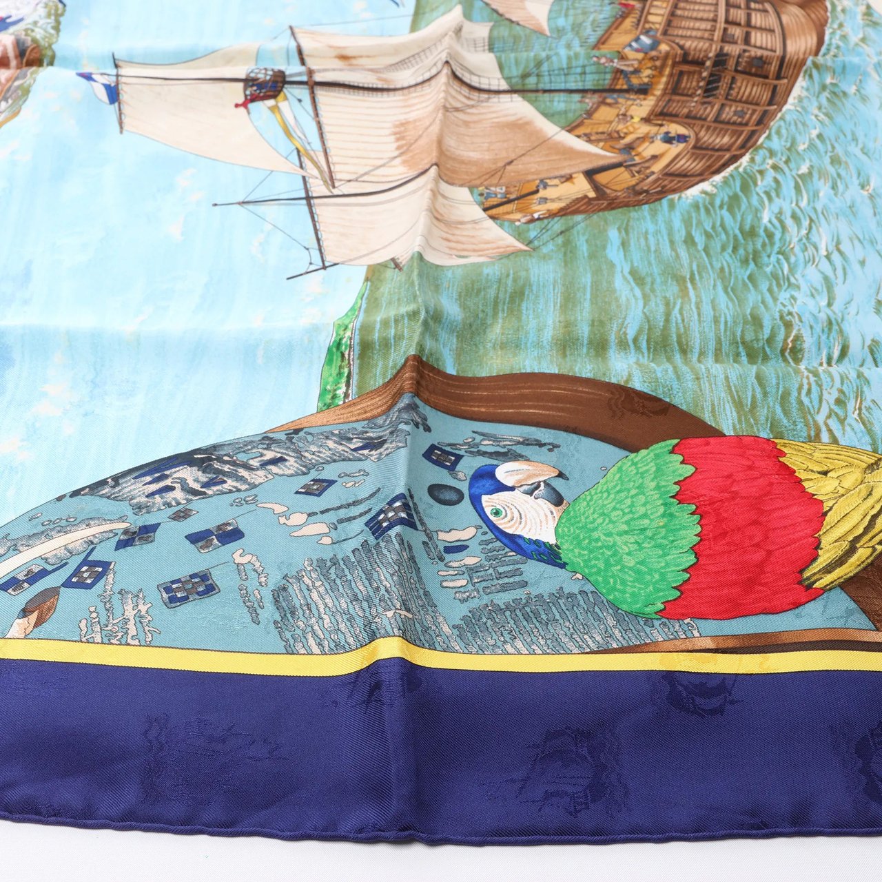 Hermès Carré 90 "Christoffer Columbus decouvre l'Amerique" Silk handkerchief in Blue Blauw