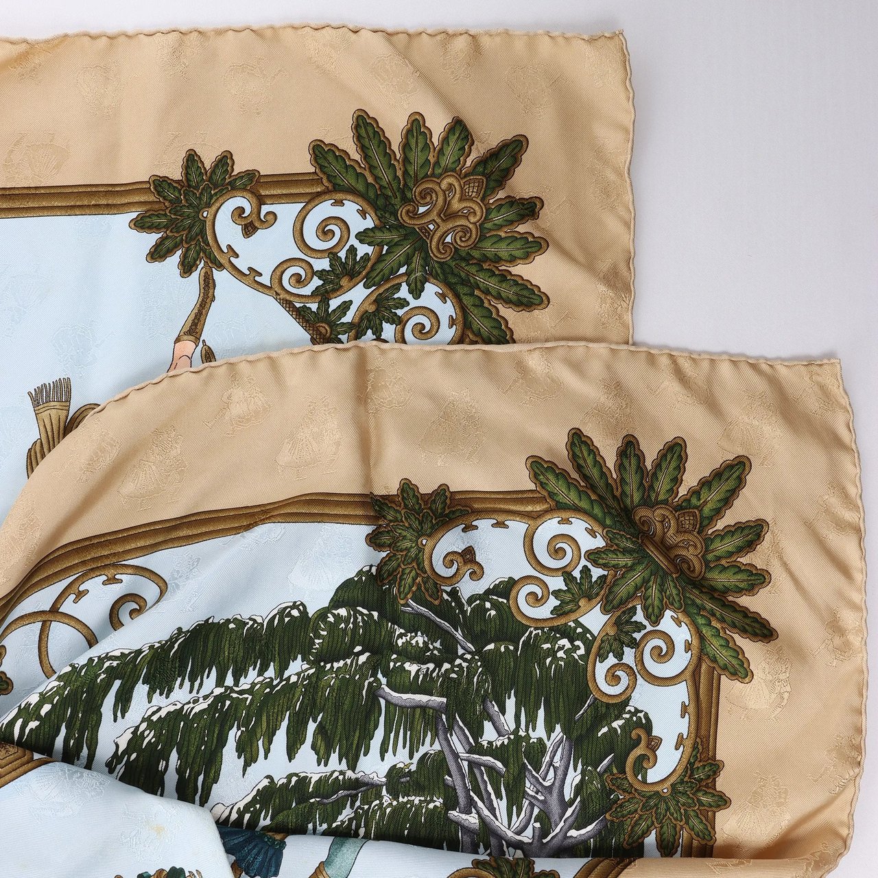 Hermès Carré 90 "Joies d’Hiver" Silk handkerchief in Beige Beige