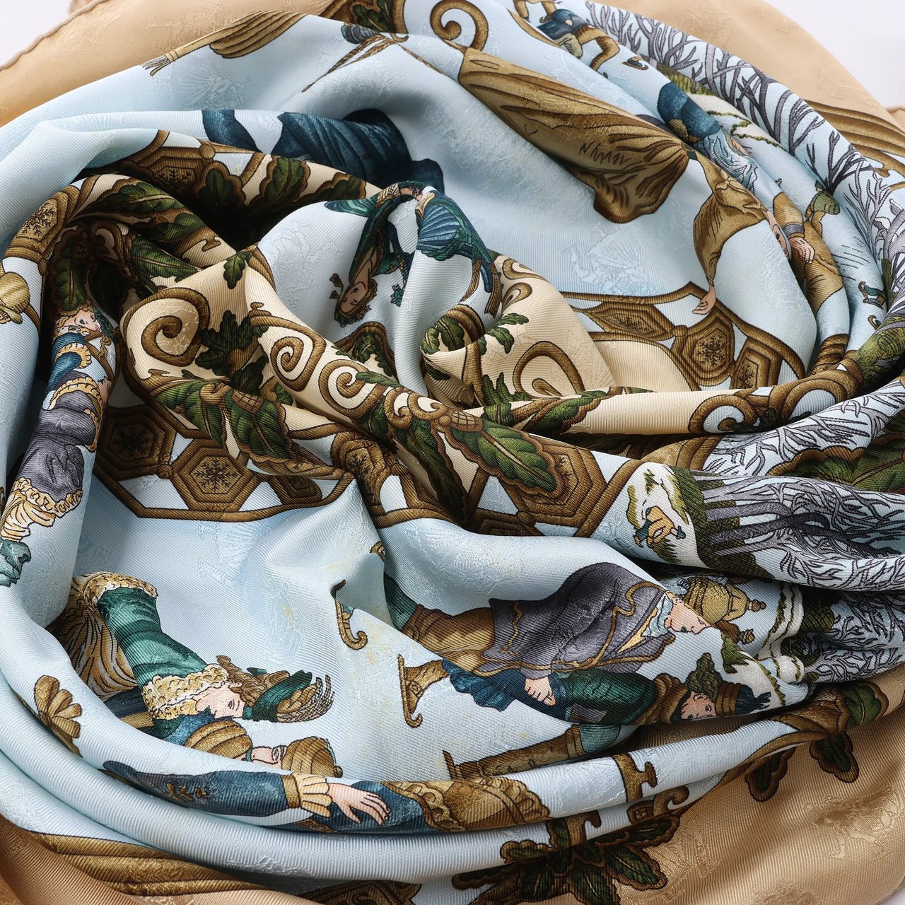 Hermès Carré 90 "Joies d’Hiver" Silk handkerchief in Beige Beige