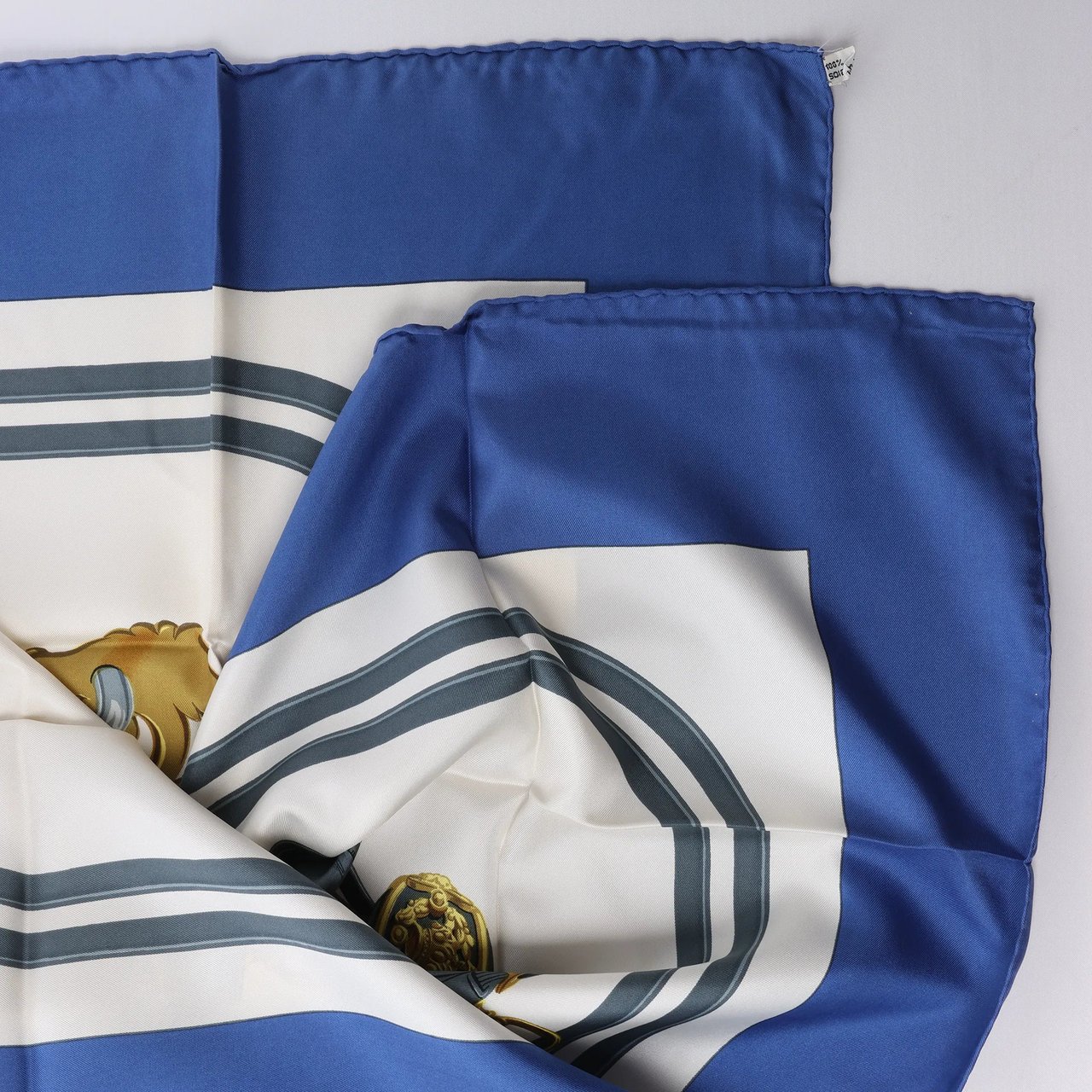 Hermès Carré 90 "BRIDES de GALA" Silk handkerchief in Blue Blauw