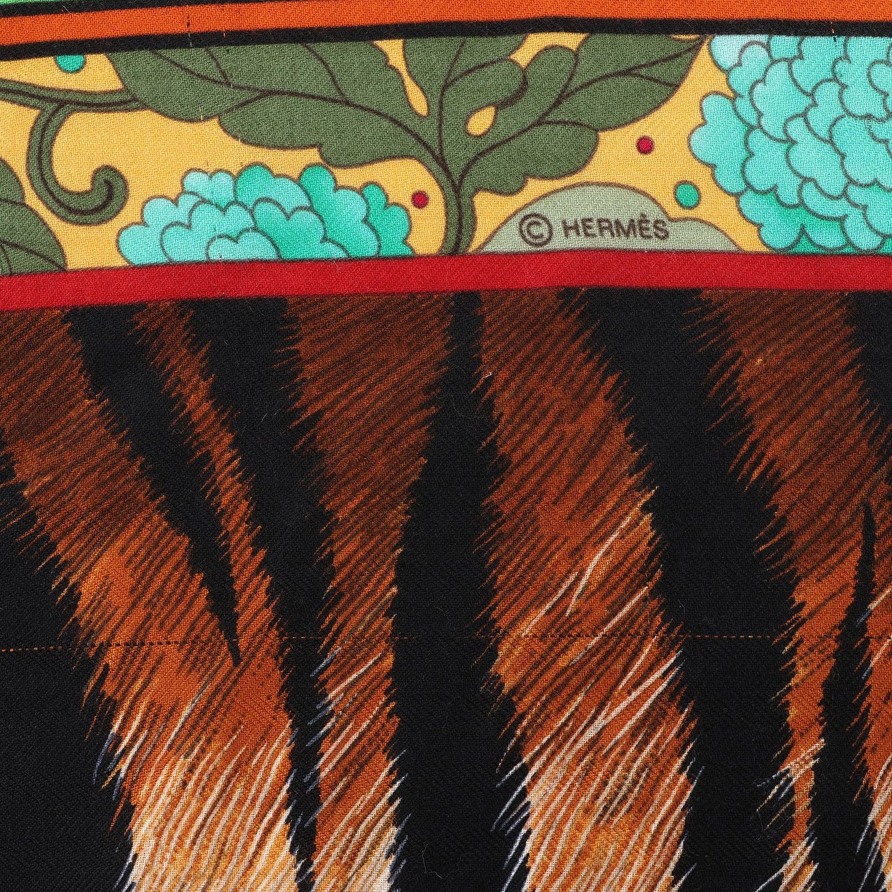 Hermès Carré Géant "La Femme aux Semelles de Vent" Cashmere & Silk Scarf in Pink Roze