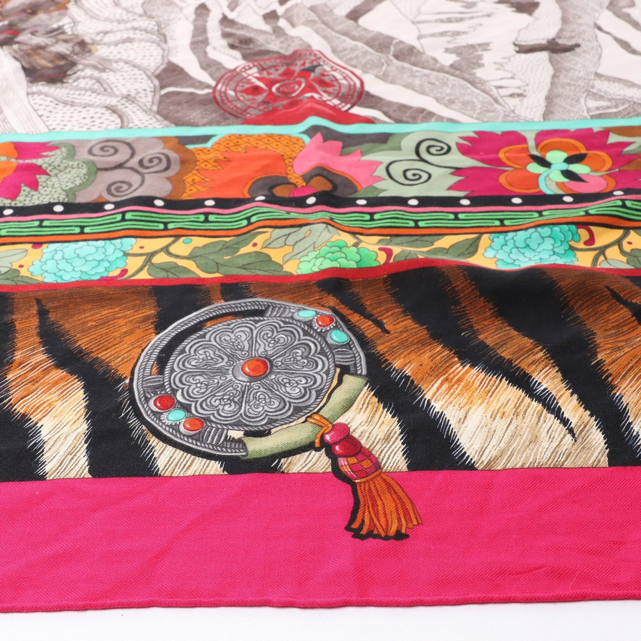 Hermès Carré Géant "La Femme aux Semelles de Vent" Cashmere & Silk Scarf in Pink Roze