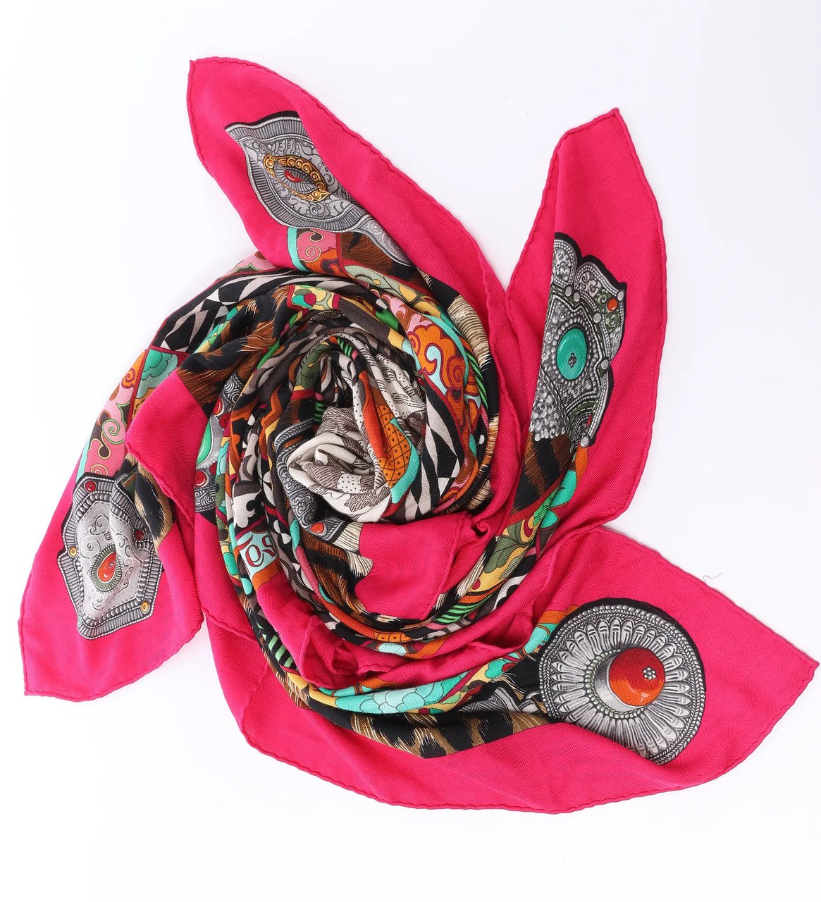 Hermès Carré Géant "La Femme aux Semelles de Vent" Cashmere & Silk Scarf in Pink Roze