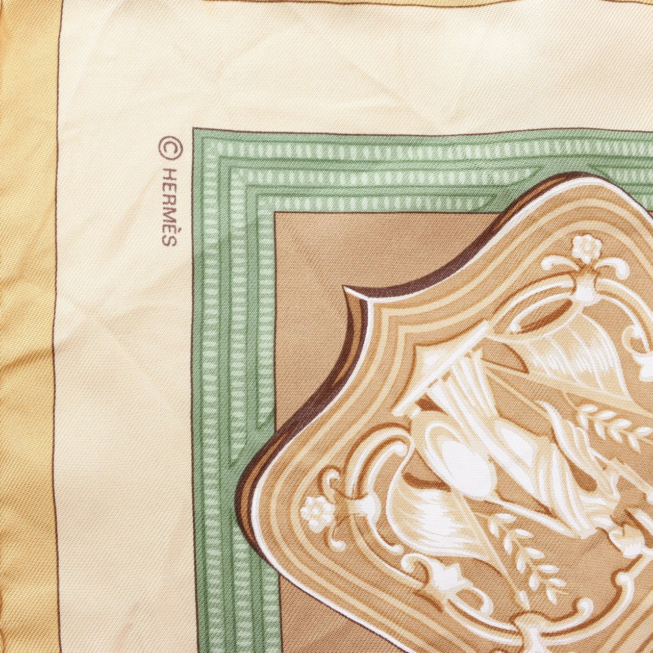 Hermès Carré 90 "Hommage à l'amitié Franco-Hellenique" Silk handkerchief in Beige Beige