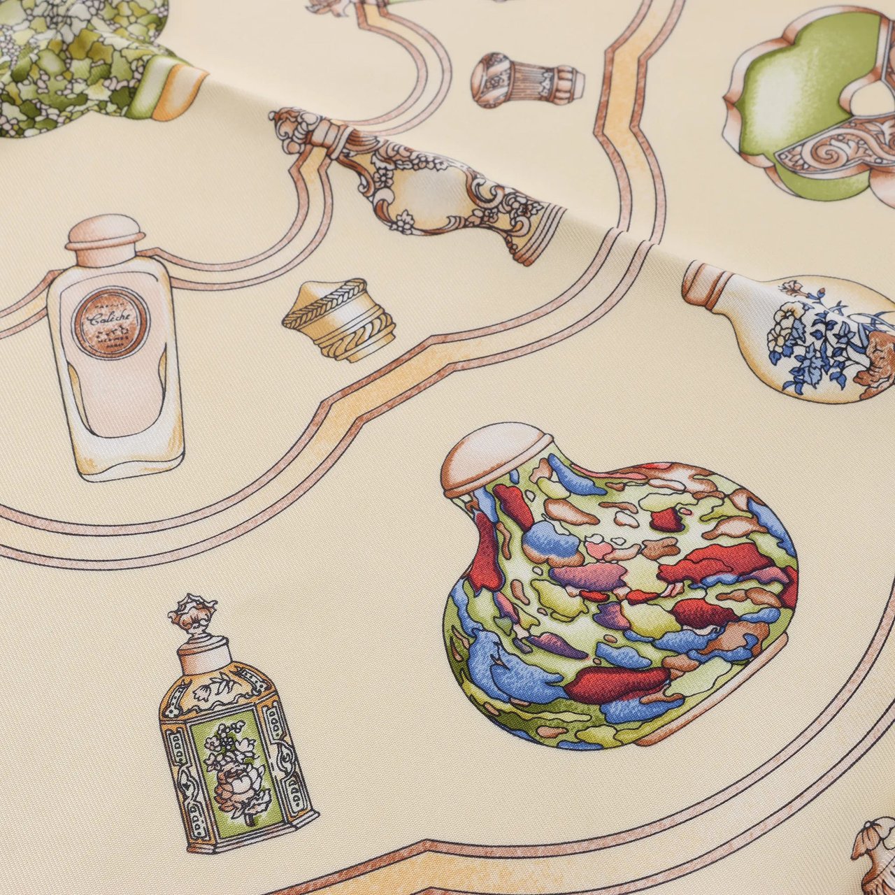 Hermès Carré 90 "Qu'Importe Le Flacon" Silk handkerchief in Beige Beige
