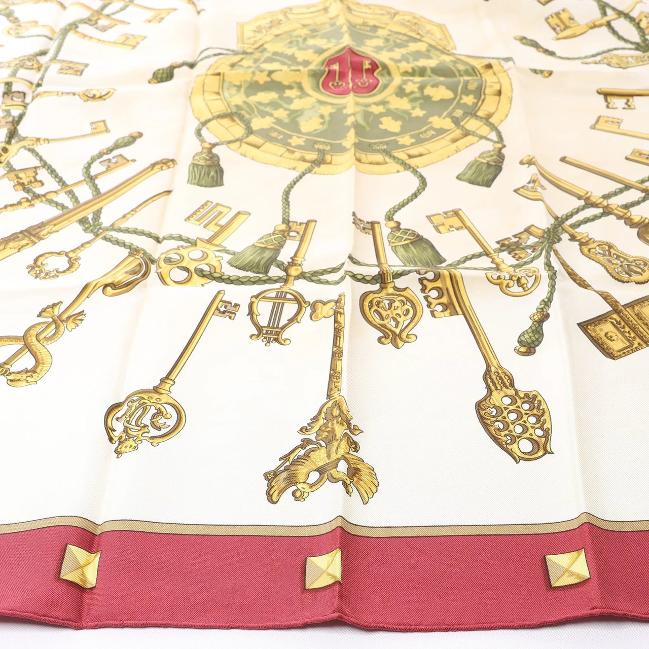 Hermès Carré 90 "LES CLES" Silk handkerchief in Burgundy Divers