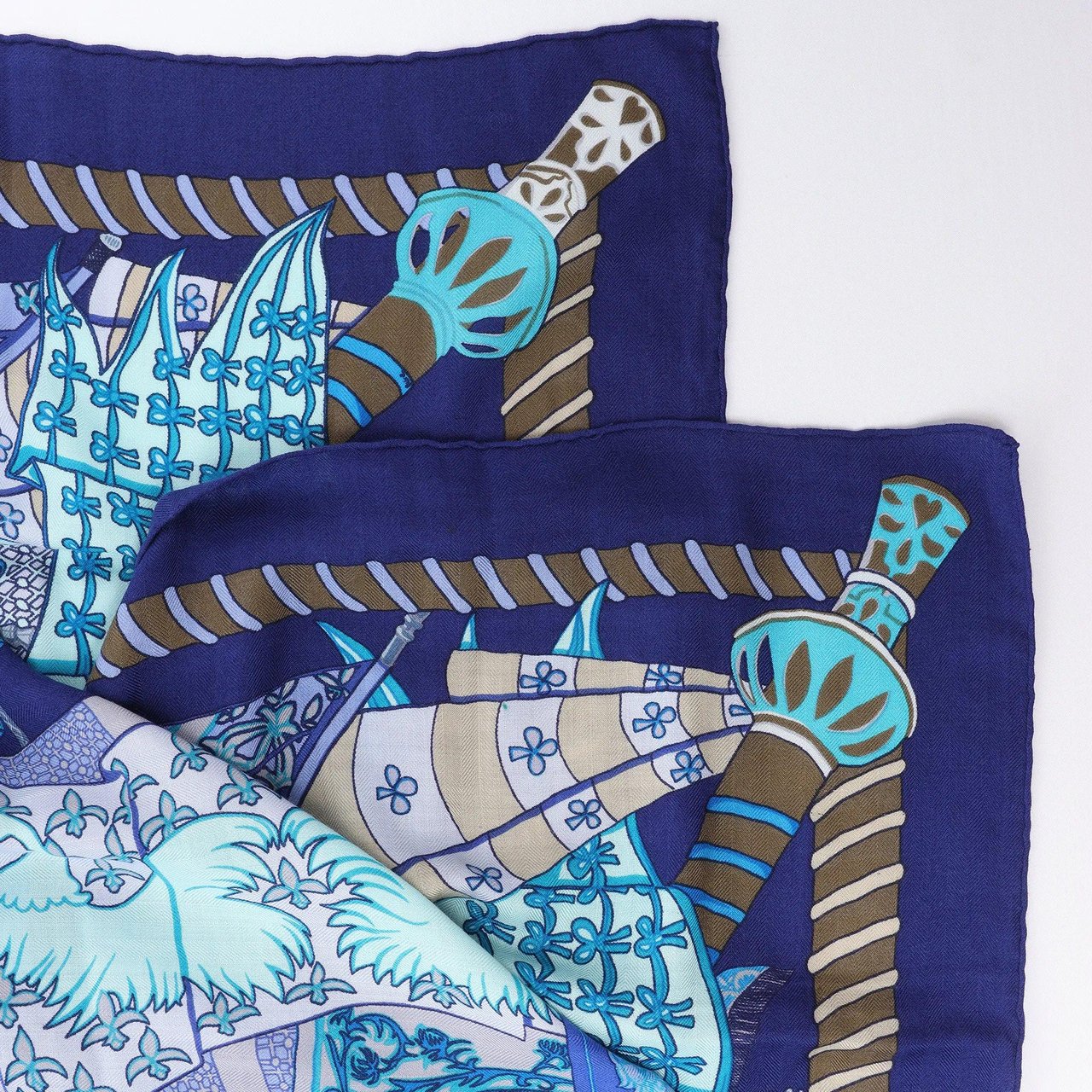 Hermès Carré 90 "Etendards et Bonnieres flag" Cashmere x Silk handkerchief in Blue Blauw