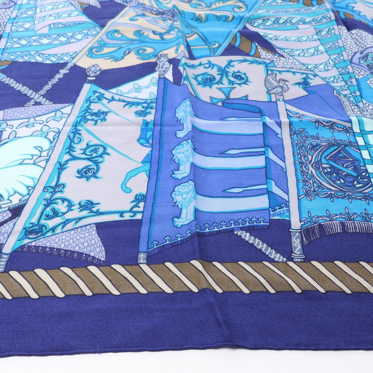 Hermès Carré 90 "Etendards et Bonnieres flag" Cashmere x Silk handkerchief in Blue Blauw