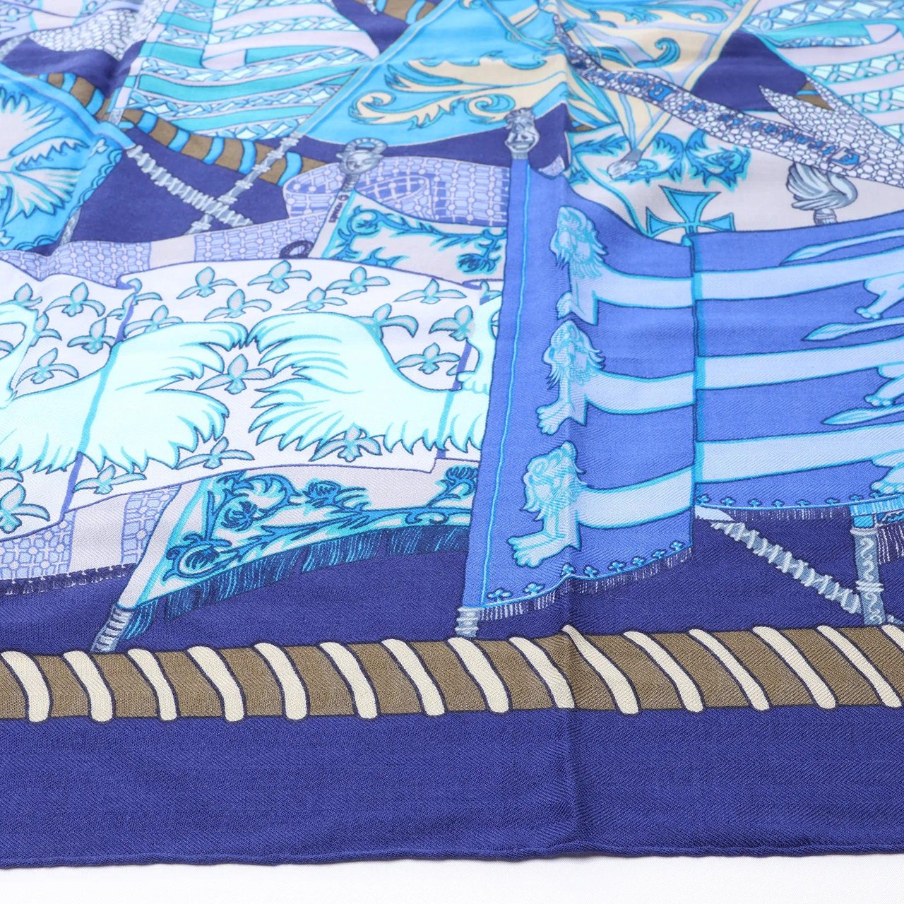 Hermès Carré 90 "Etendards et Bonnieres flag" Cashmere x Silk handkerchief in Blue Blauw