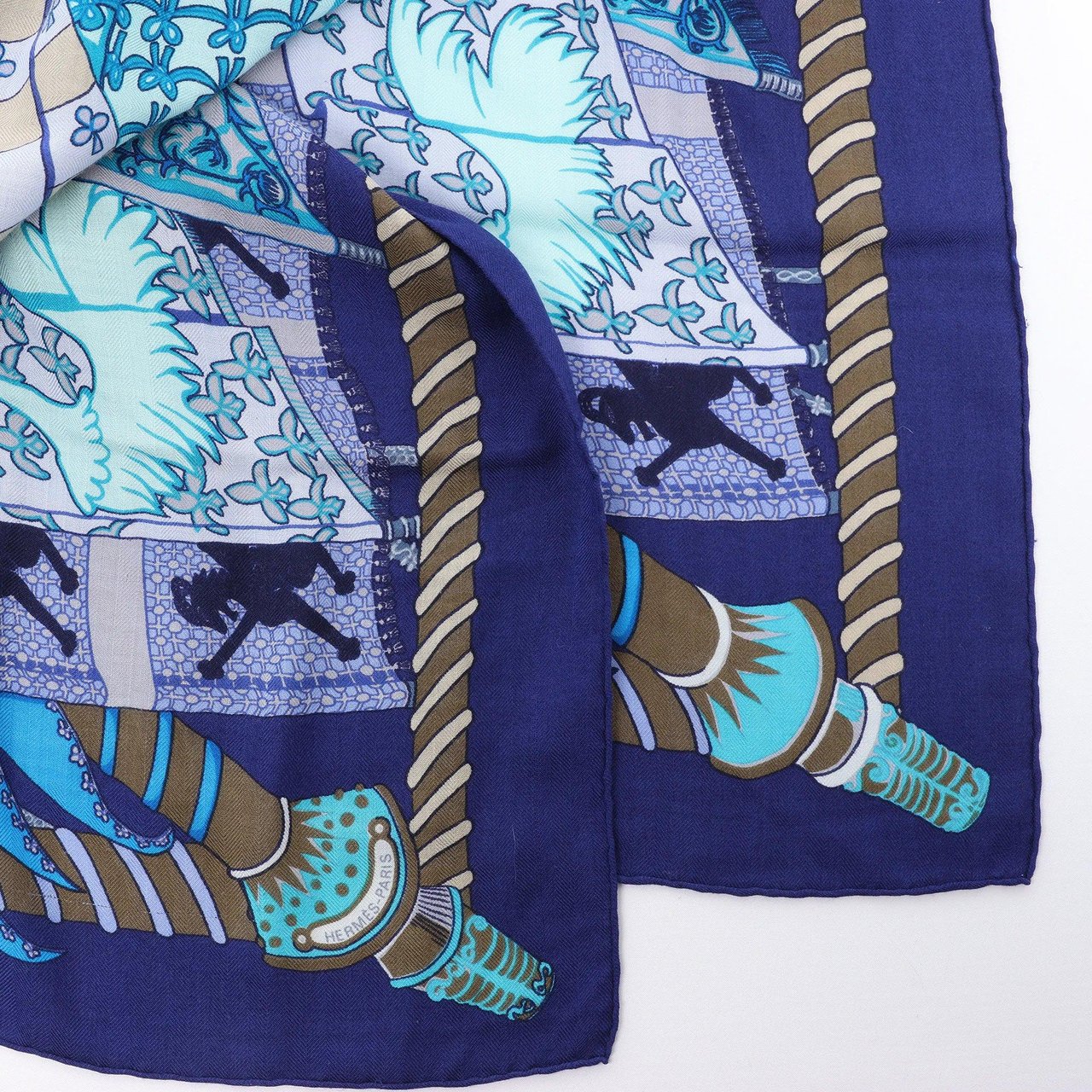Hermès Carré 90 "Etendards et Bonnieres flag" Cashmere x Silk handkerchief in Blue Blauw