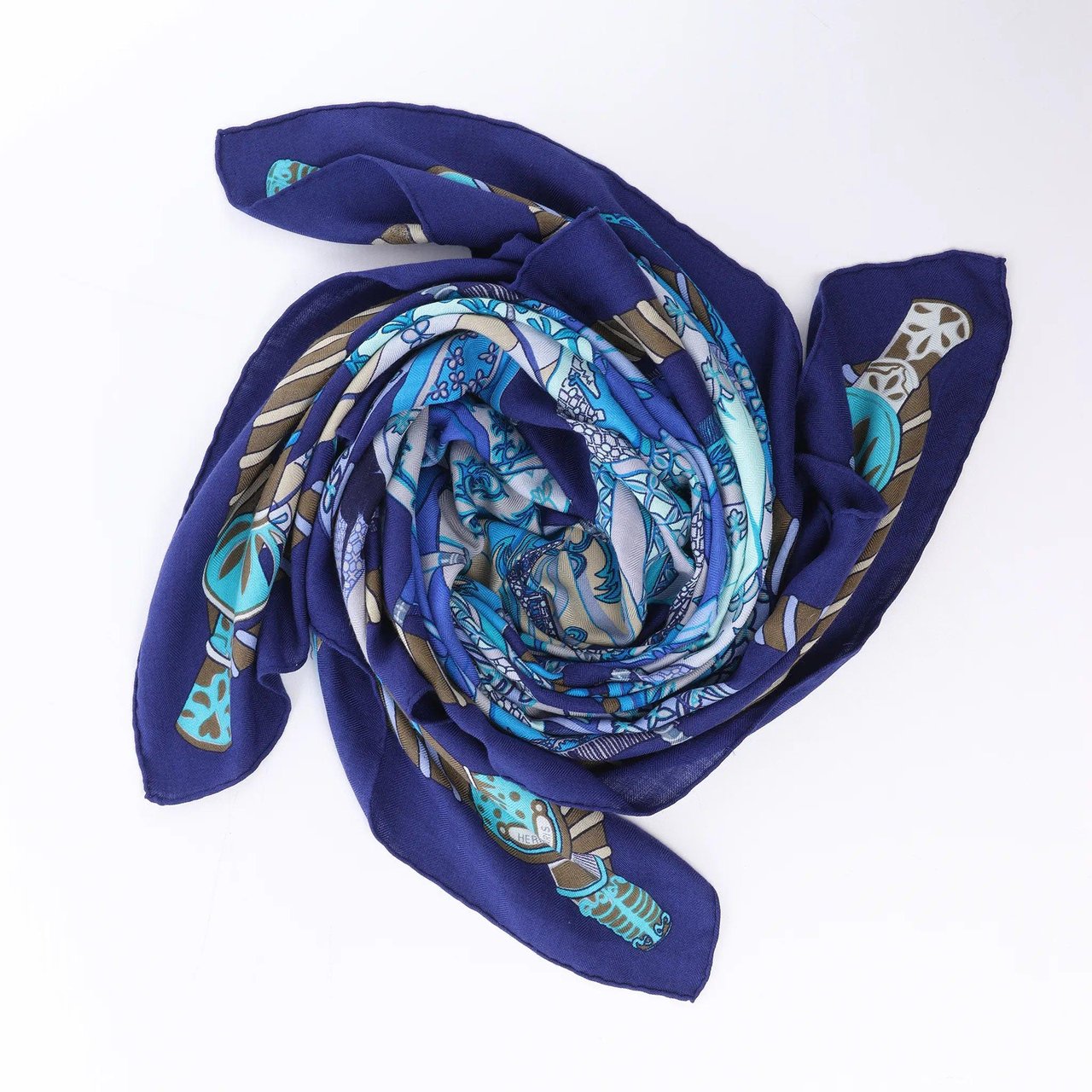 Hermès Carré 90 "Etendards et Bonnieres flag" Cashmere x Silk handkerchief in Blue Blauw