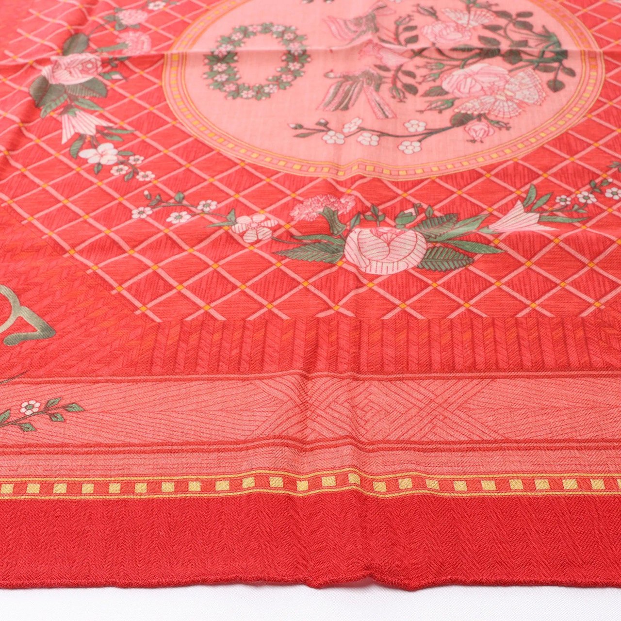 Hermès Carré 90 "JEUX DE PAILLE" Cashmere x Silk handkerchief in Red Divers