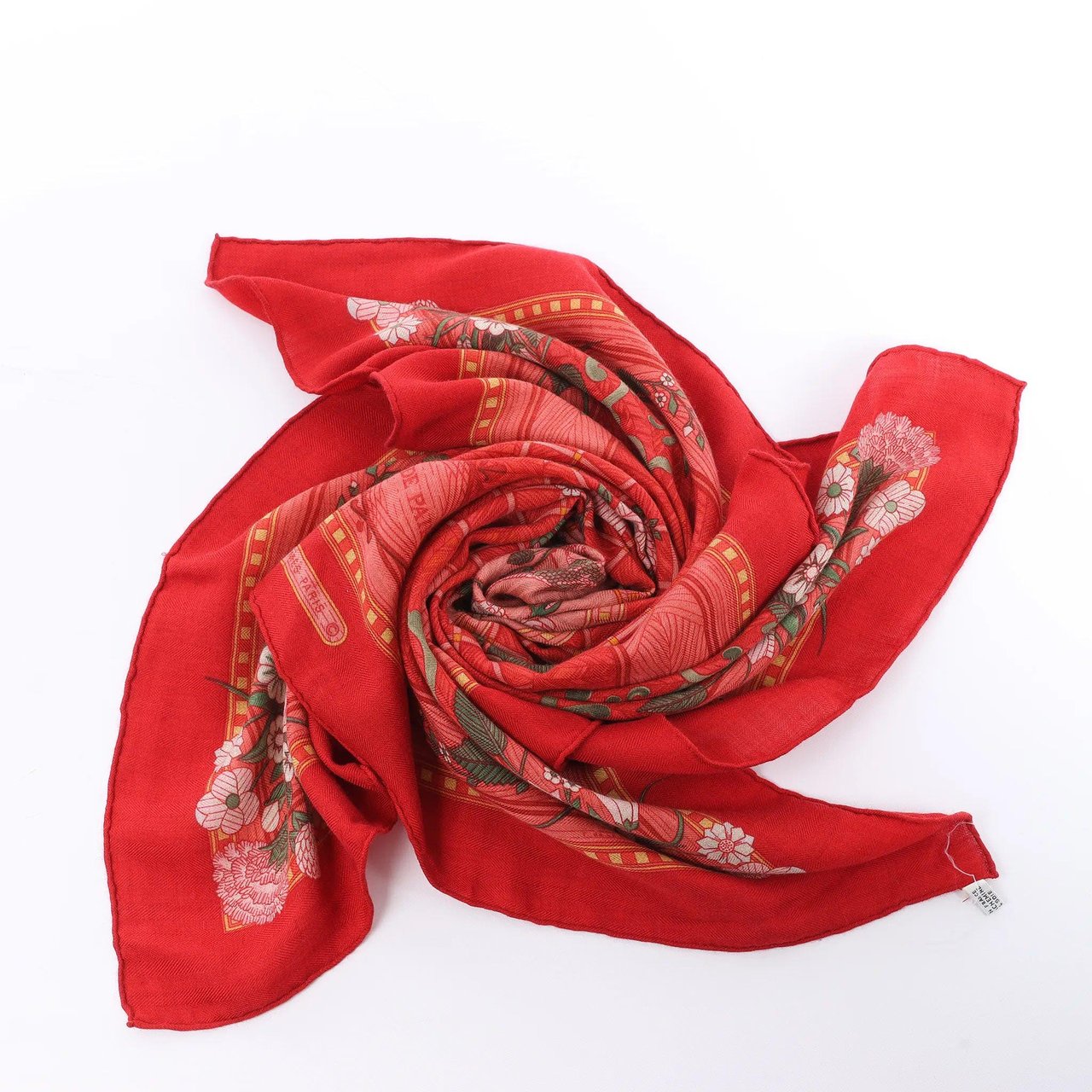 Hermès Carré 90 "JEUX DE PAILLE" Cashmere x Silk handkerchief in Red Divers