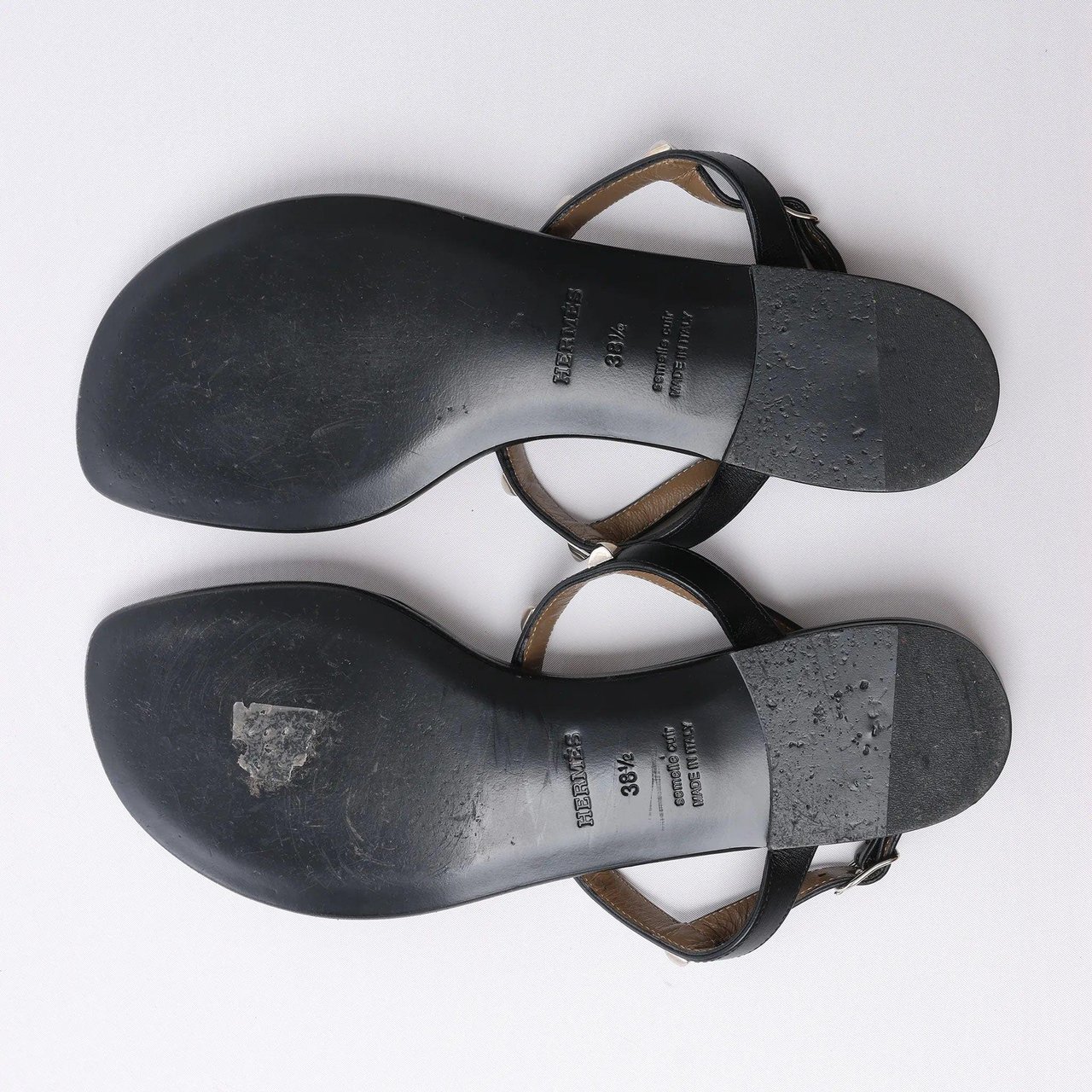 Hermès HERMES Olivia Leather Sandals in Black, Size EU 38.5 Zwart