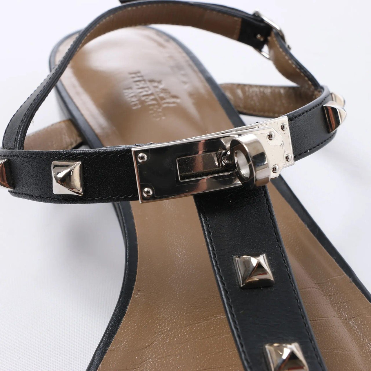 Hermès HERMES Olivia Leather Sandals in Black, Size EU 38.5 Zwart