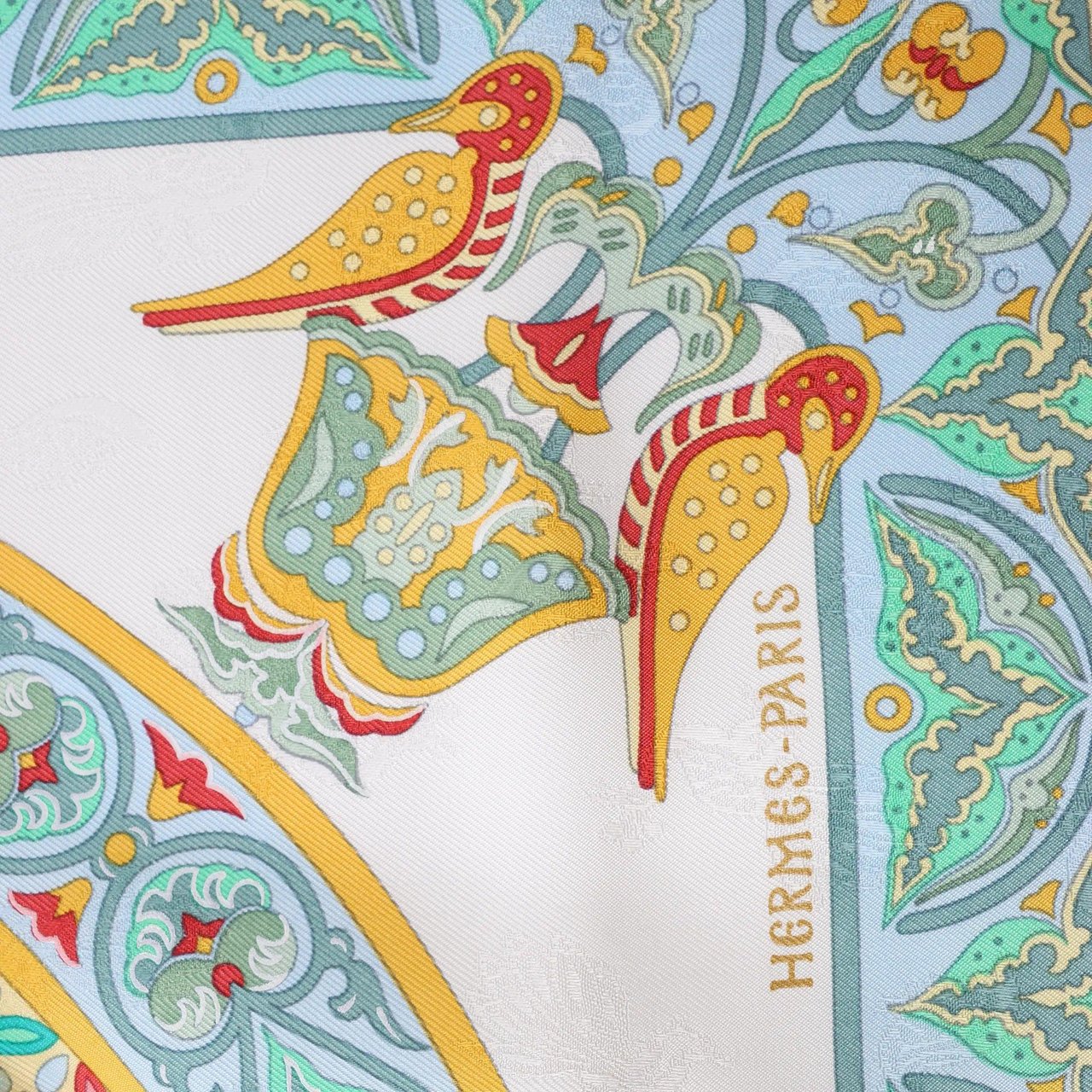 Hermès Carré 90 "CIELS BYZANTINS" Silk handkerchief in Yellow Geel