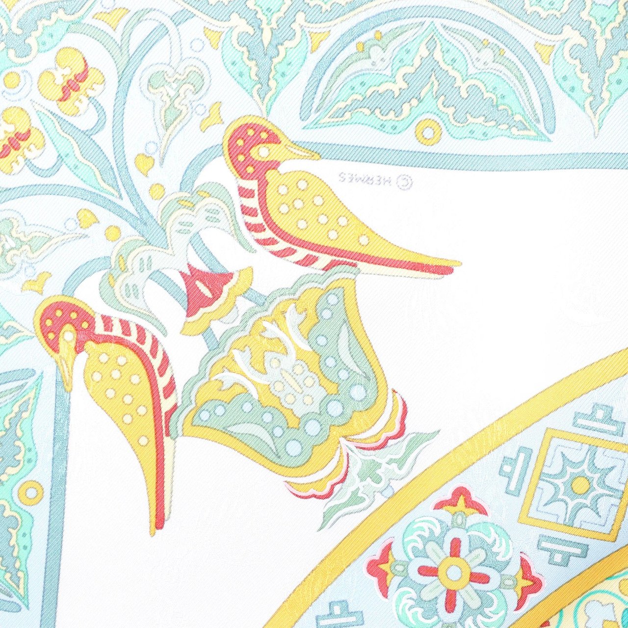 Hermès Carré 90 "CIELS BYZANTINS" Silk handkerchief in Yellow Geel