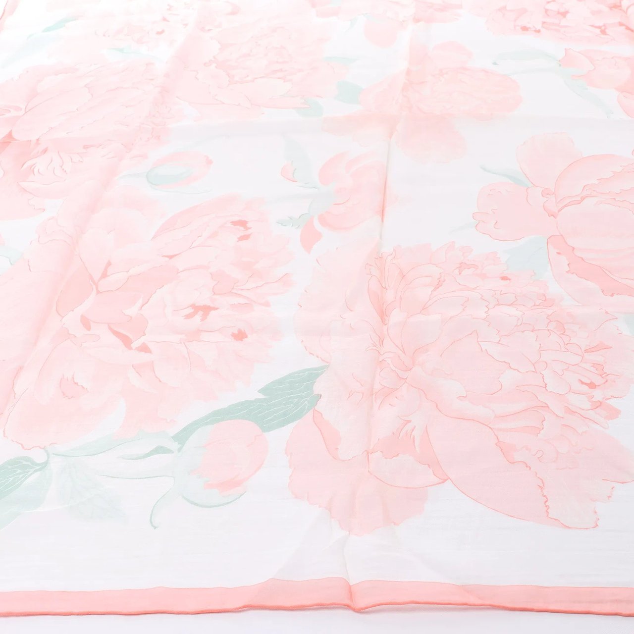 Hermès Carré 90 "Les Pivoines Koyaku" Silk handkerchief in Pink Roze