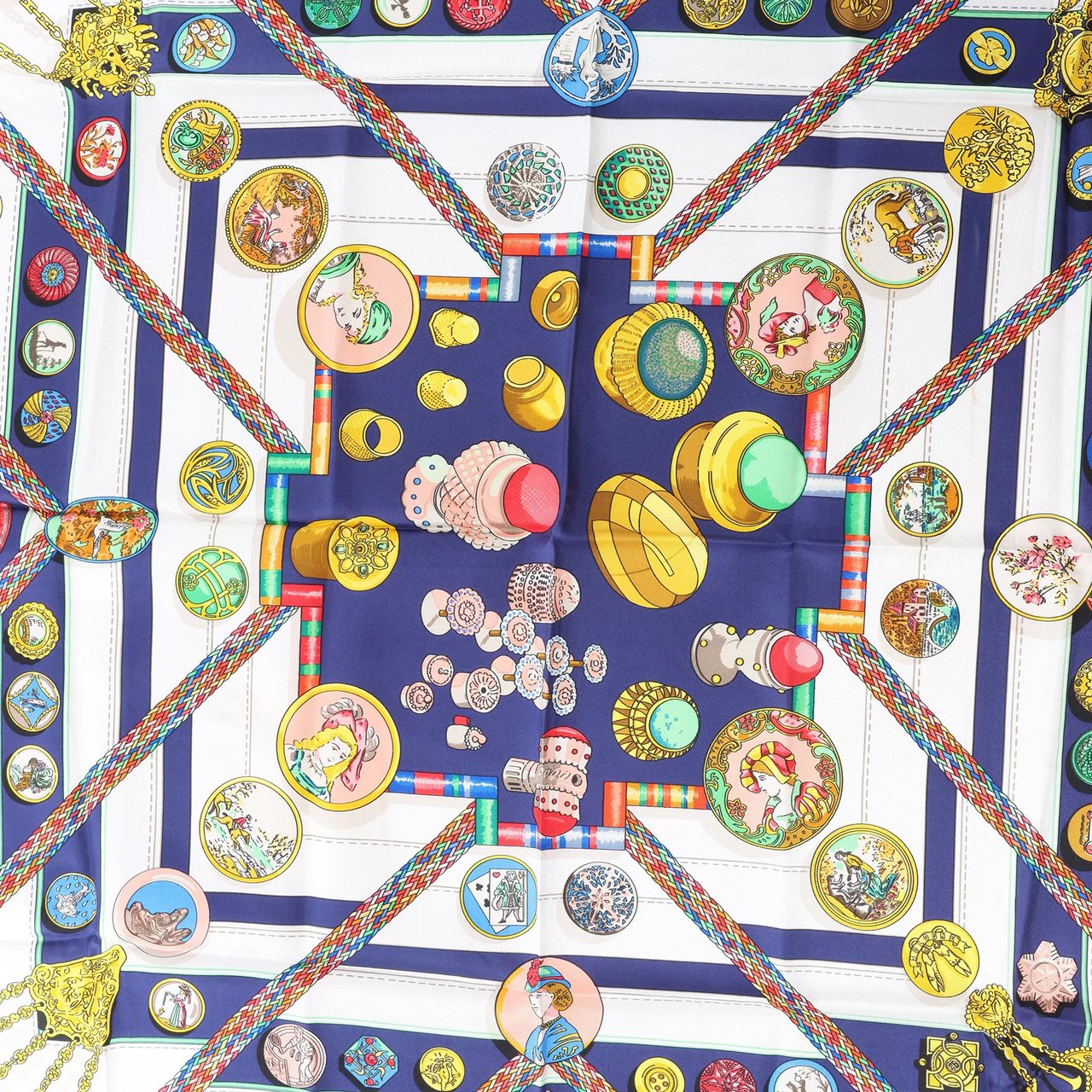 Hermès Carré 90 "Petite main" Silk handkerchief in Navy Blue Blauw