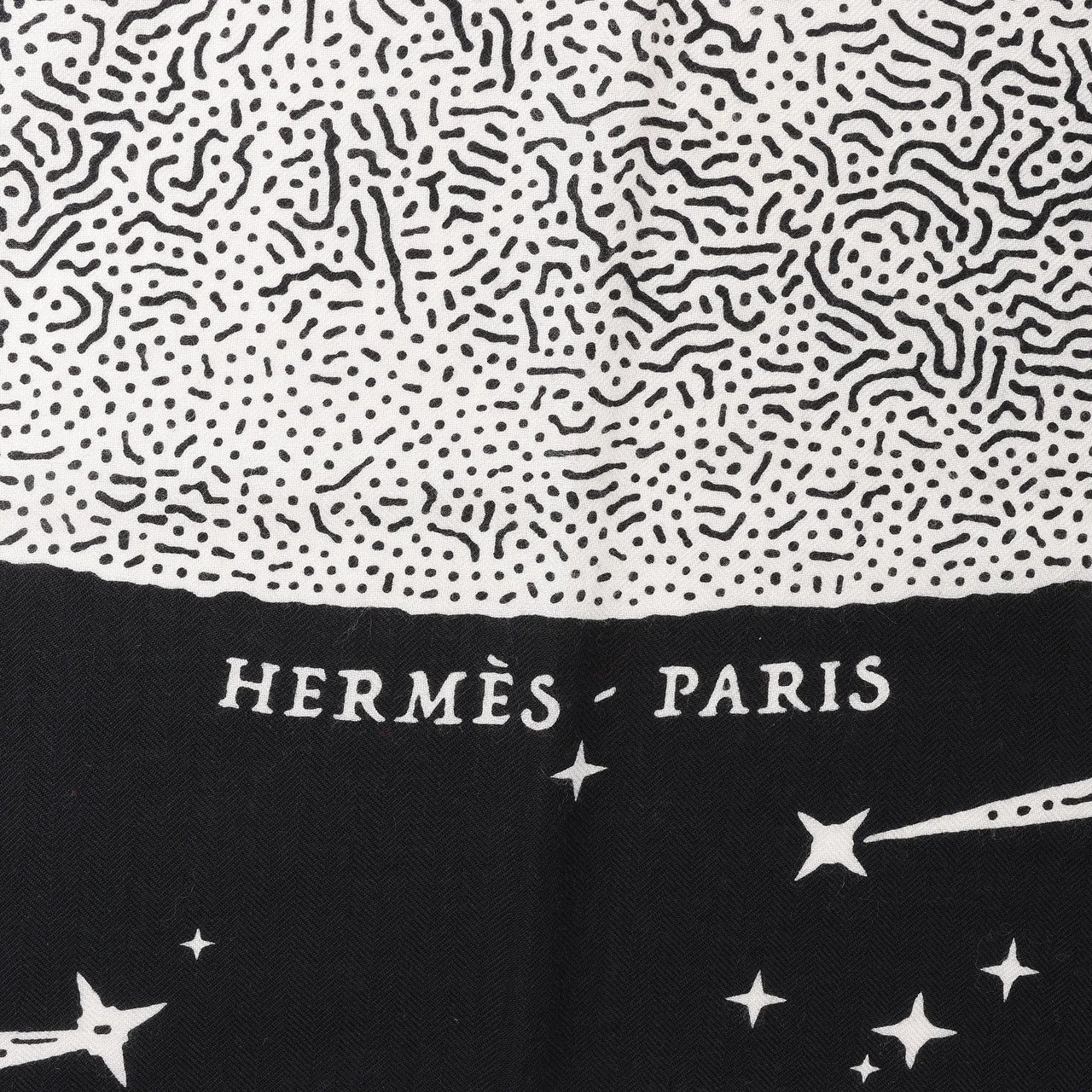 Hermès Carré 140 "Clair De Lune" Cashmere x Silk Scarve in Black Zwart