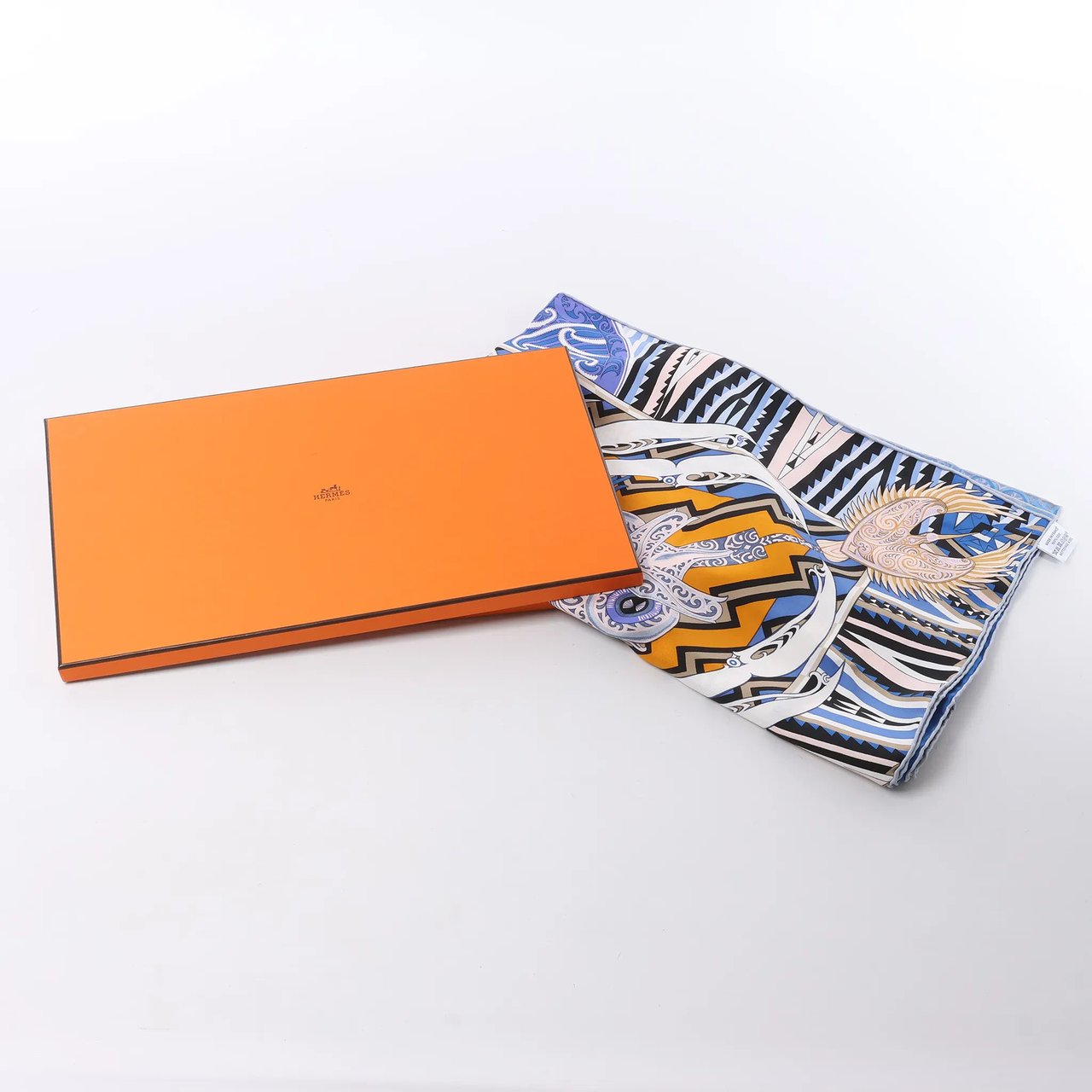 Hermès Carré 90 "Kawaora" Silk handkerchief in Blue Blauw