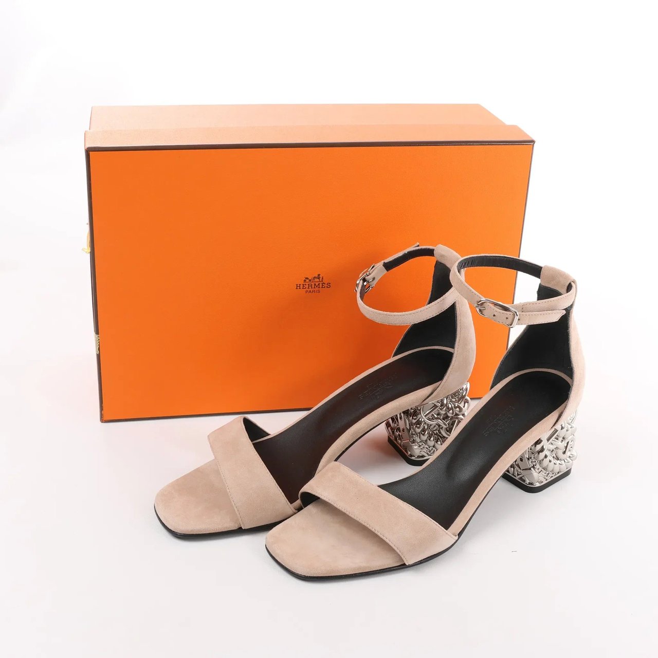 Hermès HERMES Glam Chaîne d'Ancre Suede Sandals in Beige, Size 37 EU Beige