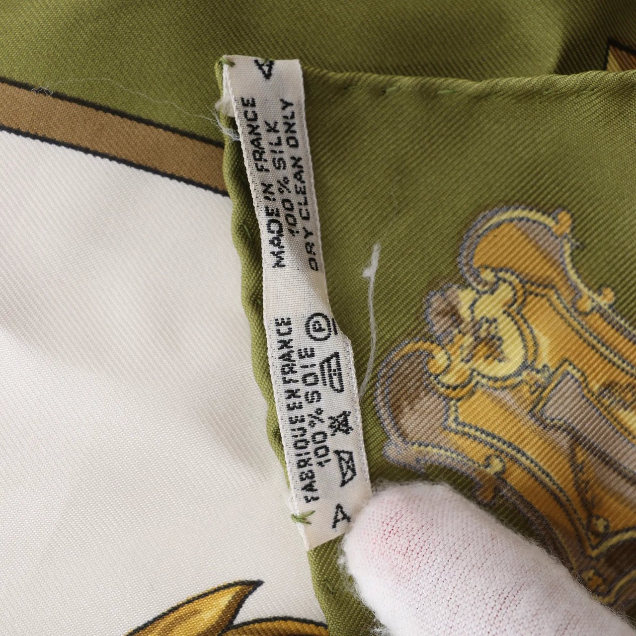 Hermès Carré 90 "LES CLES" Silk handkerchief in Green Divers
