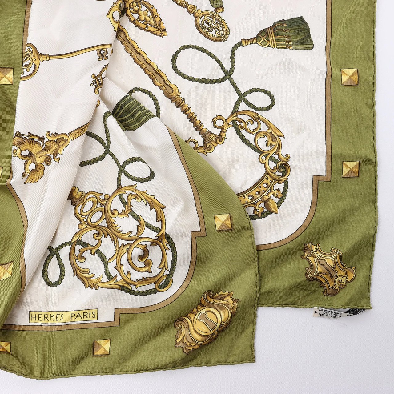 Hermès Carré 90 "LES CLES" Silk handkerchief in Green Divers