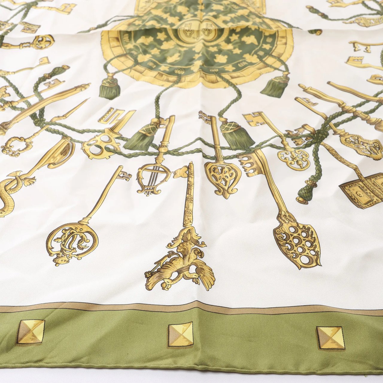 Hermès Carré 90 "LES CLES" Silk handkerchief in Green Divers
