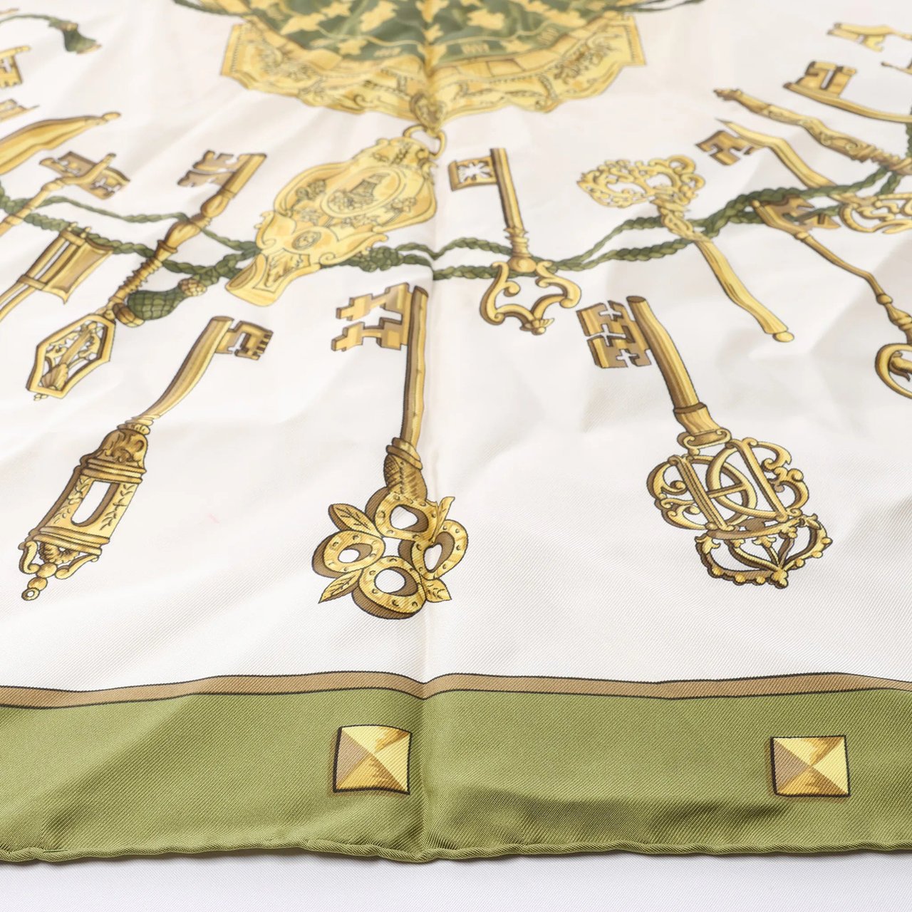 Hermès Carré 90 "LES CLES" Silk handkerchief in Green Divers