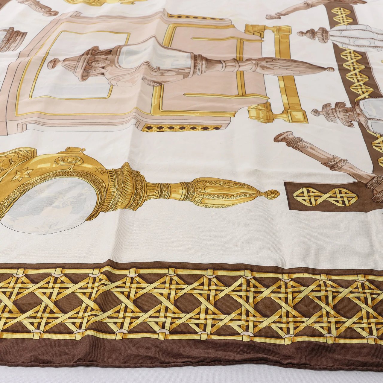 Hermès Carré 90 "FEUX DE ROUTE" Silk handkerchief in Brown Bruin