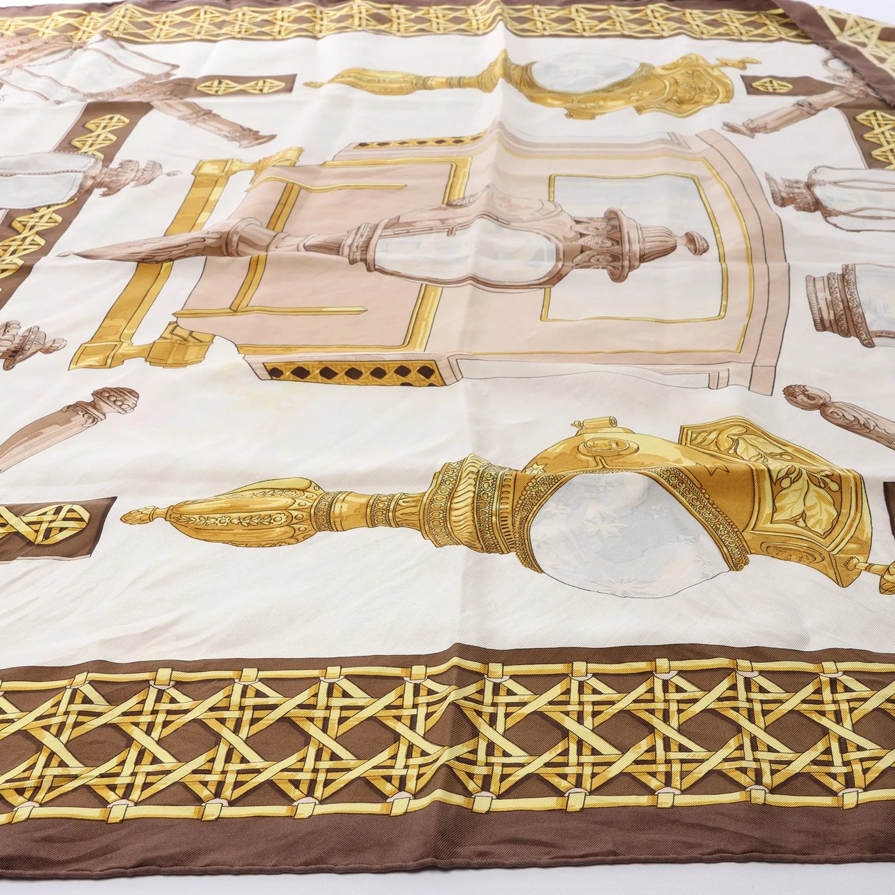 Hermès Carré 90 "FEUX DE ROUTE" Silk handkerchief in Brown Bruin