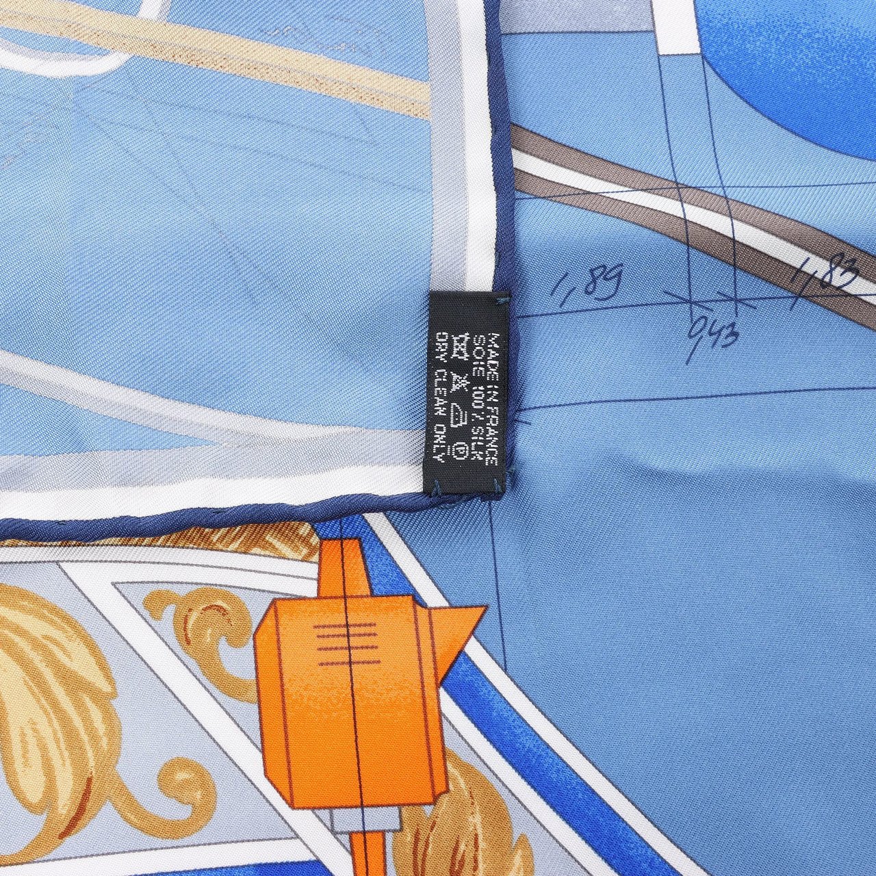 Hermès Carré 90 "Projet De Voiture" Silk handkerchief in Blue Blauw