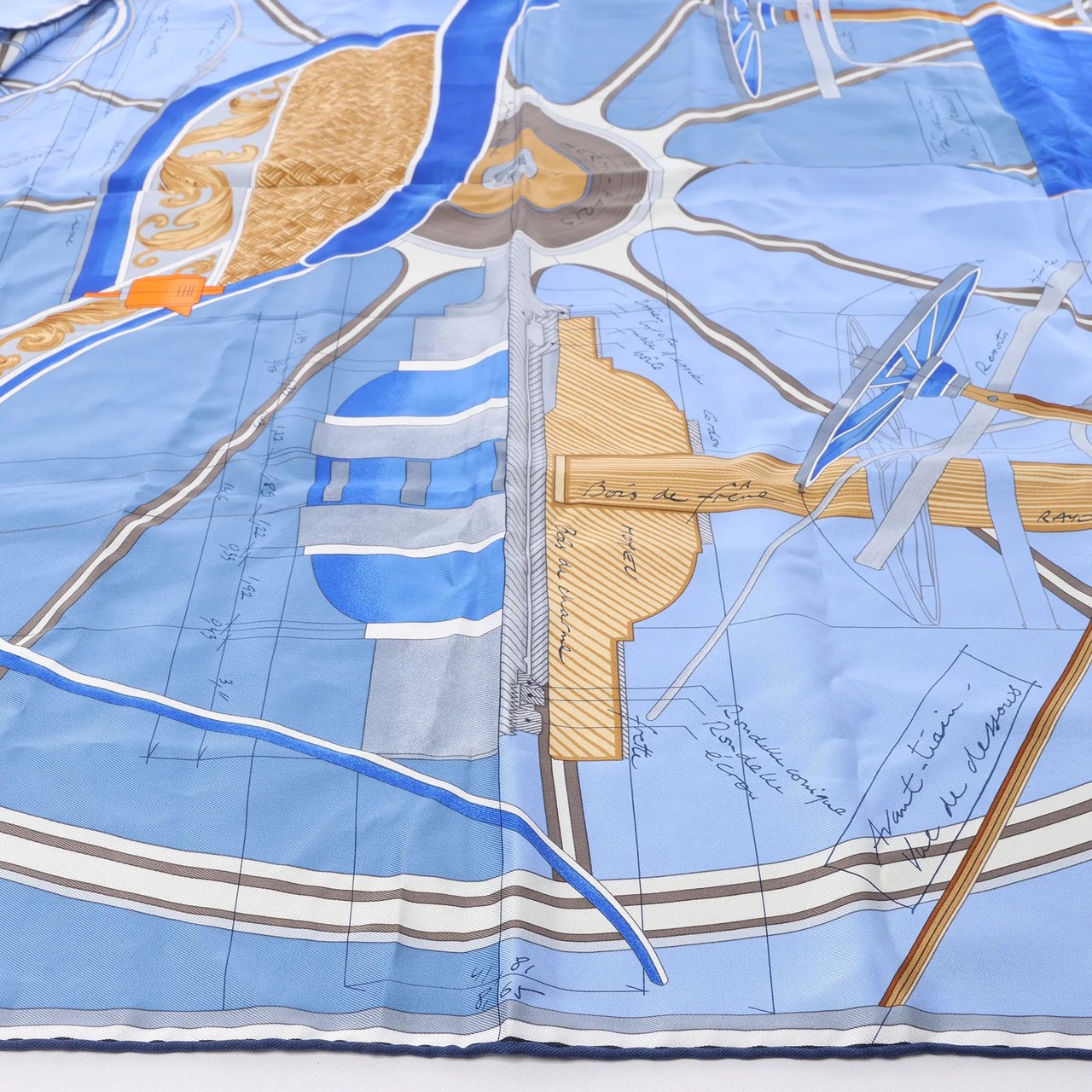 Hermès Carré 90 "Projet De Voiture" Silk handkerchief in Blue Blauw