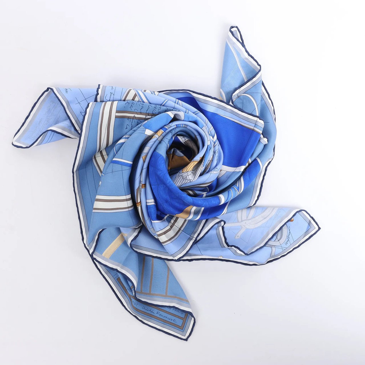 Hermès Carré 90 "Projet De Voiture" Silk handkerchief in Blue Blauw