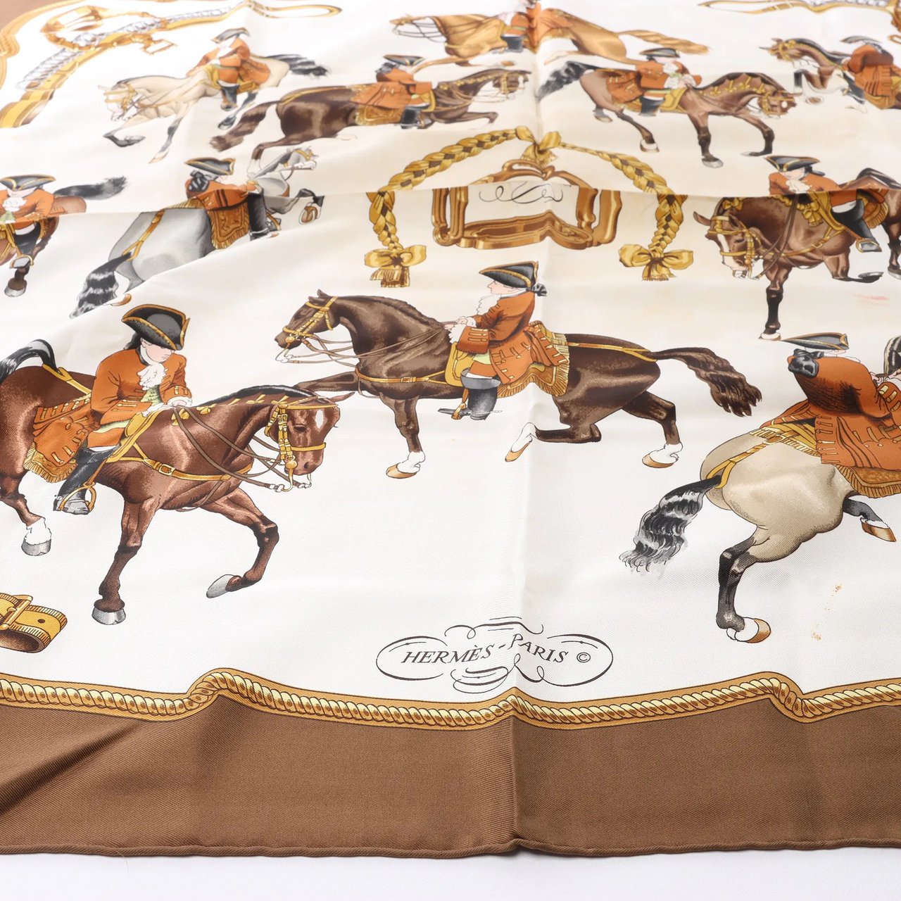 Hermès Carré 90 "REPRISE" Silk handkerchief in Brown Bruin