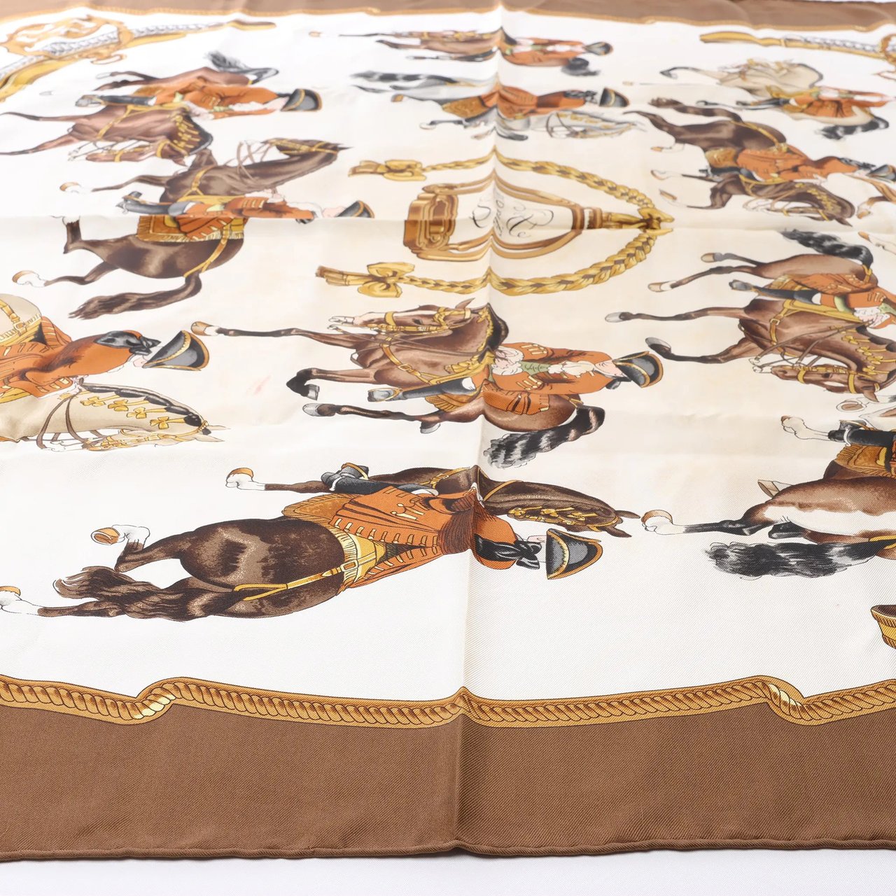 Hermès Carré 90 "REPRISE" Silk handkerchief in Brown Bruin