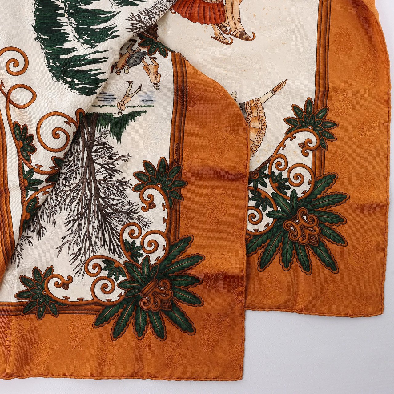 Hermès Carré 90 "Joies d’Hiver" Silk handkerchief in Brown Bruin