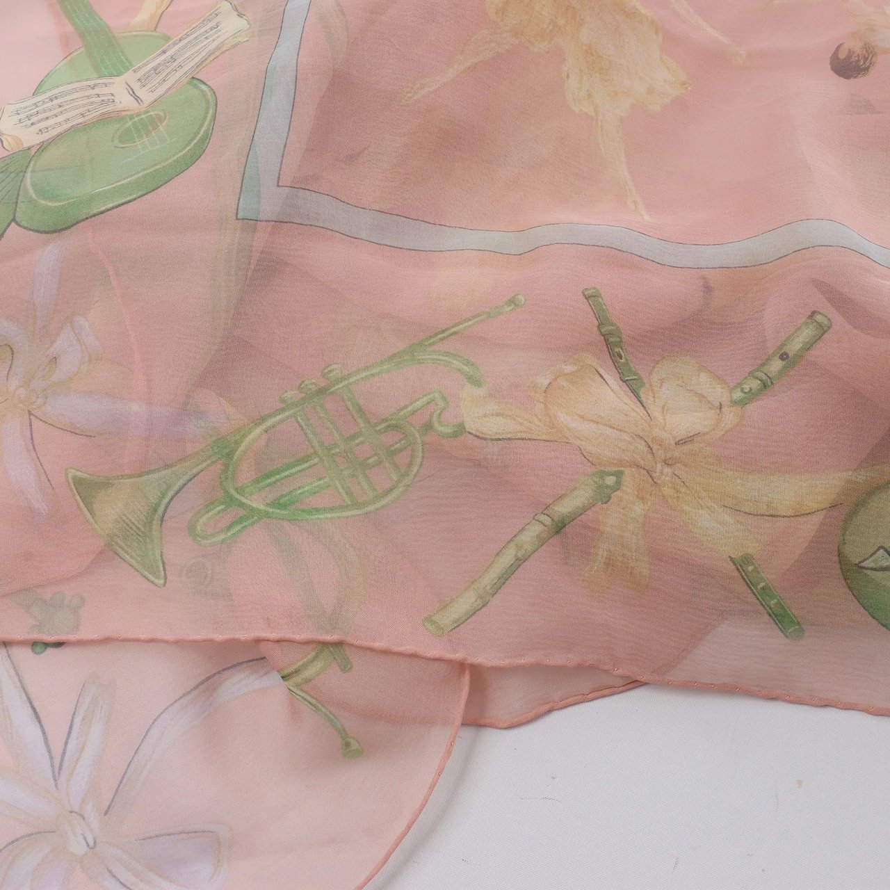 Hermès Carré 90 "La Dance ballet" Silk handkerchief in Pink Roze