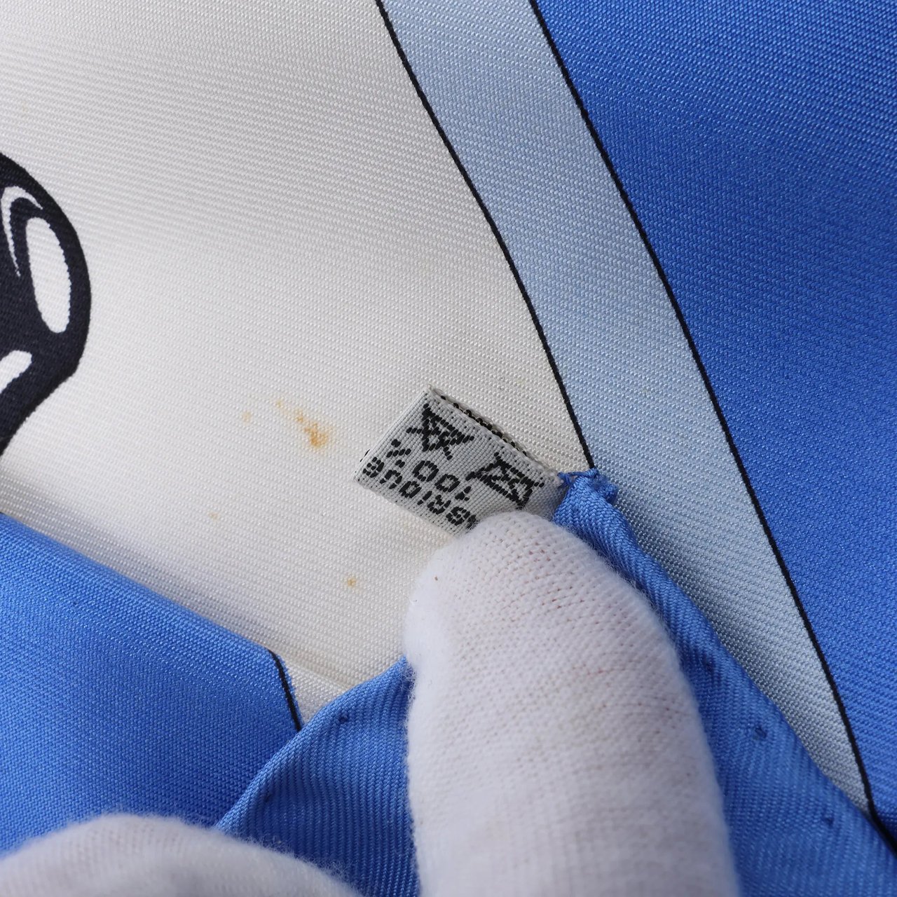 Hermès Carré 90 "Clic Clac" Silk handkerchief in Blue Blauw