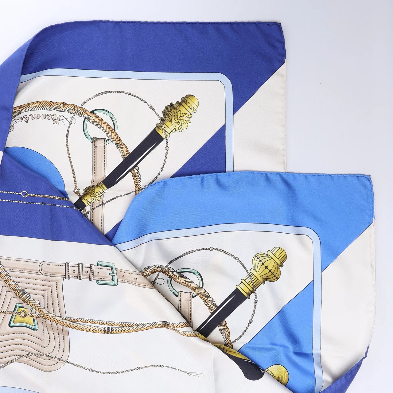 Hermès Carré 90 "Clic Clac" Silk handkerchief in Blue Blauw