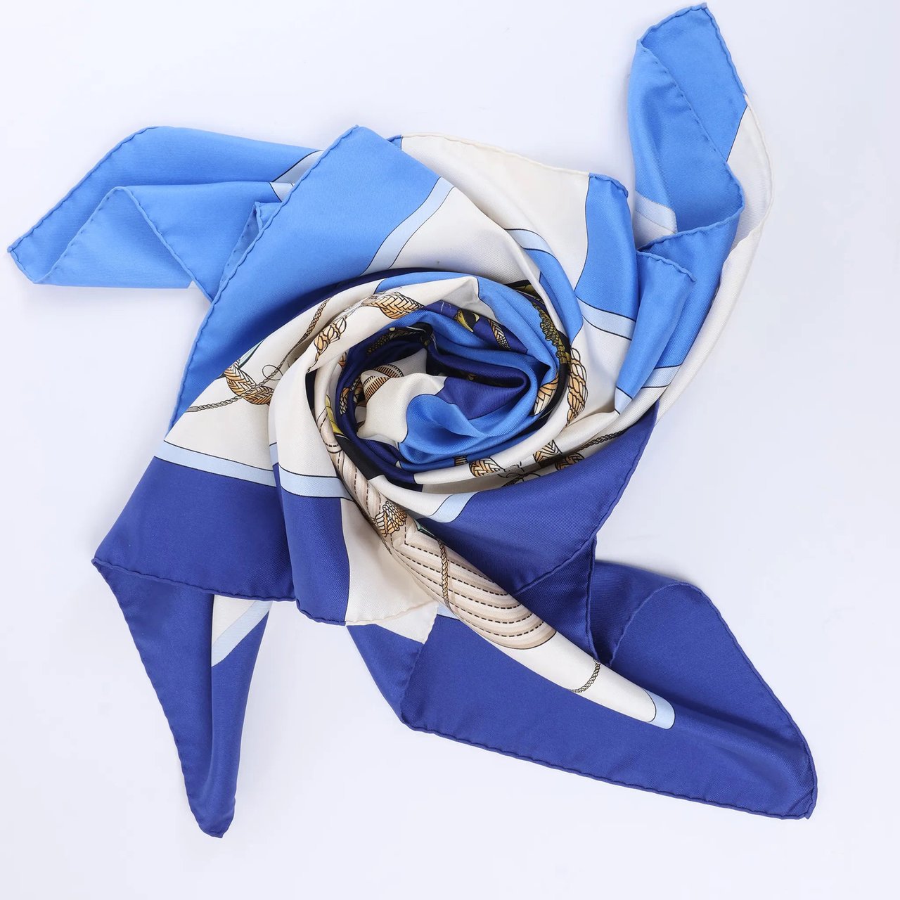 Hermès Carré 90 "Clic Clac" Silk handkerchief in Blue Blauw