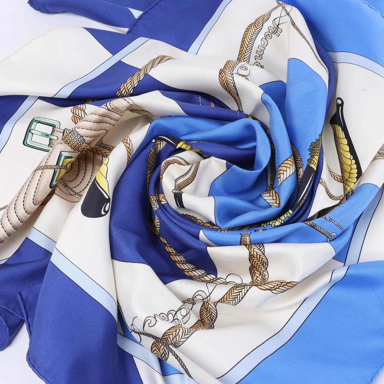 Hermès Carré 90 "Clic Clac" Silk handkerchief in Blue Blauw
