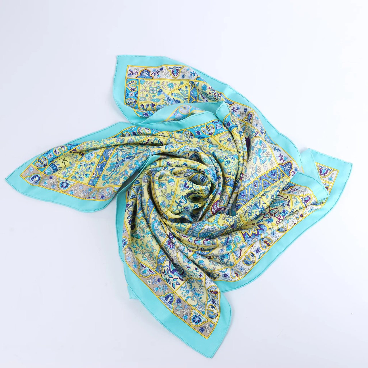 Hermès Carré 90 "Au Pays des Oiseaux Fleurs" Silk handkerchief in Blue Blauw